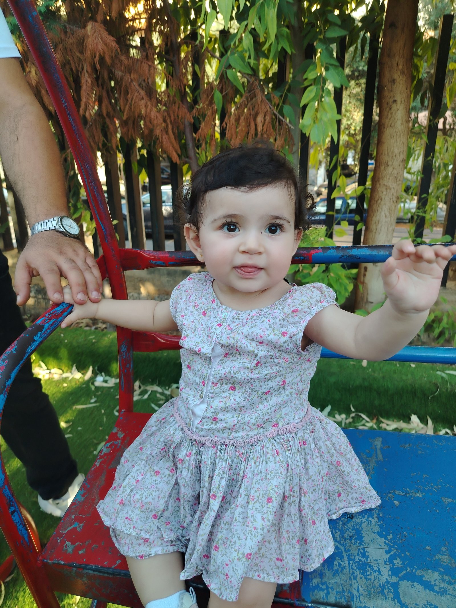 Ella yazbek